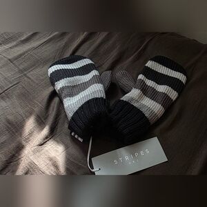 HBC Striped Knit Mittens in Black, Gray & White (NWT)